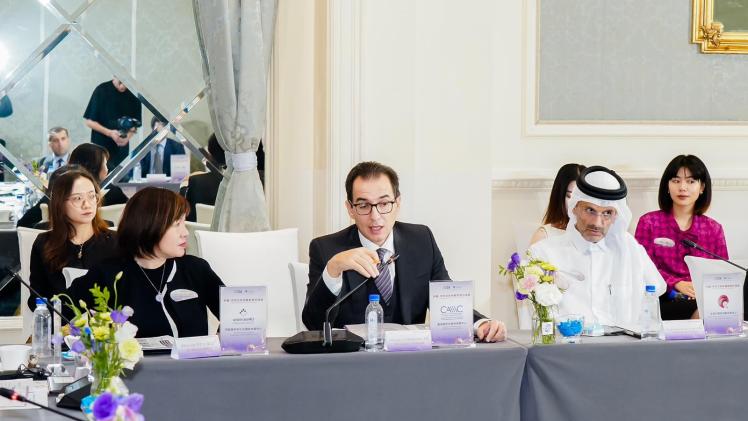 جانب من توقيع الاتفاقية