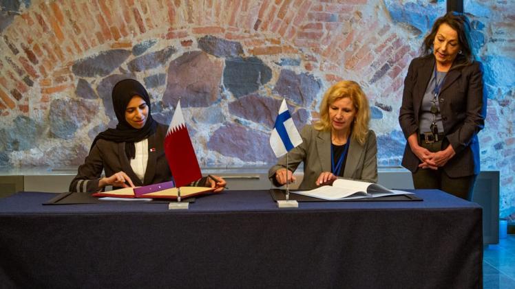 جانب من توقيع مذكرات التفاهم