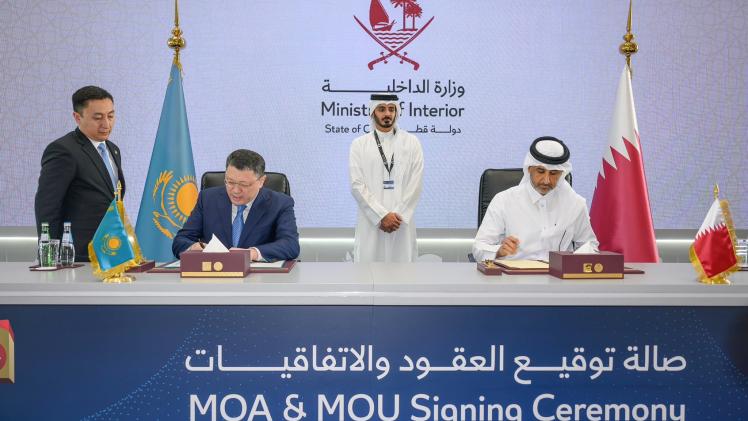 جانب من توقيع الاتفاقية