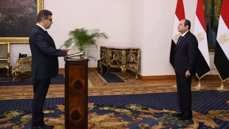 الرئيس الجديد للمخابرات العامة المصرية أثناء حلف اليمين