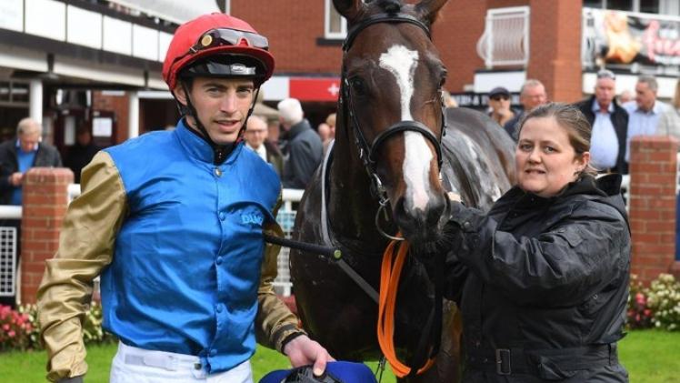 الخيال جيمس دويل والجواد فيداري