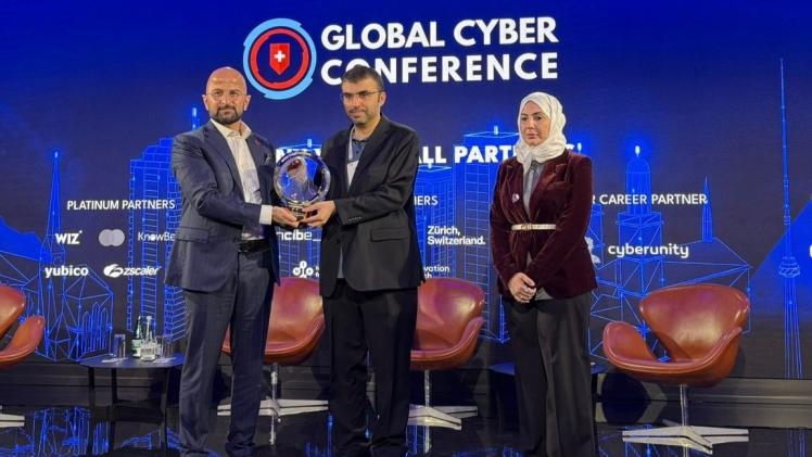 جانب من التكريم