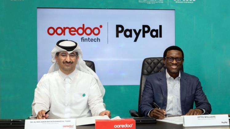 جانب من توقيع الاتفاقية