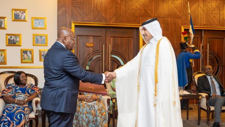 جانب من تسليم أوراق الاعتماد