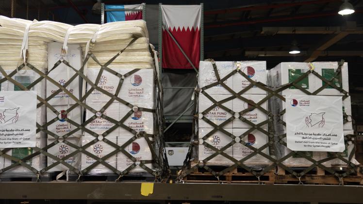 جانب من تقديم المساعدات