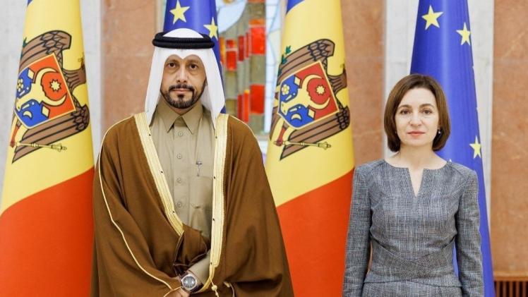 جانب من تسليم أوراق الاعتماد