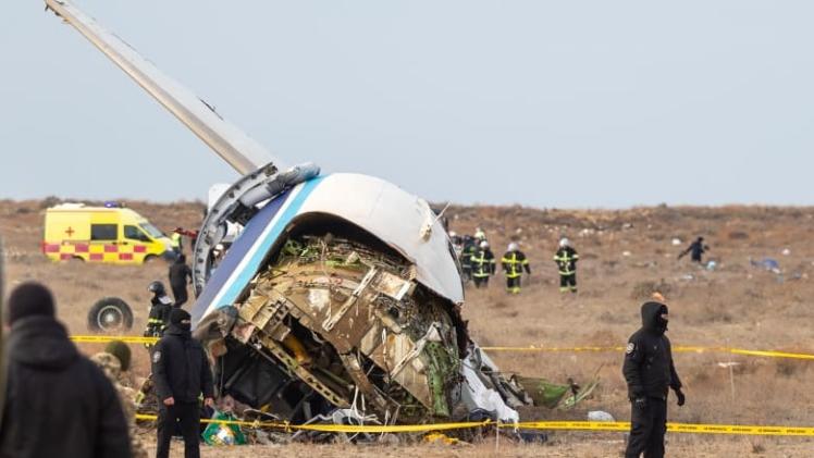 أجزاء من الطائرة المنكوبة