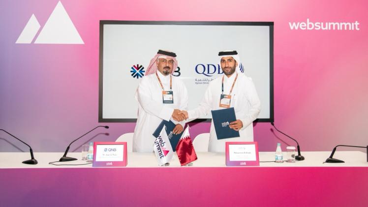 جانب من توقيع اتفاقية الشراكة