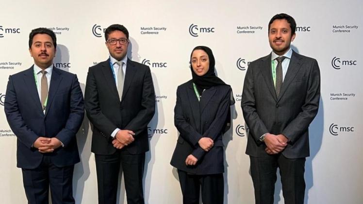 صورة للوفد المشارك في المؤتمر