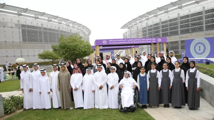 صورة جماعية للفائزين