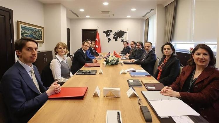 جانب من الاجتماع التشاوري التركي البريطاني