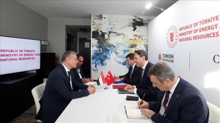 جانب من المباحثات