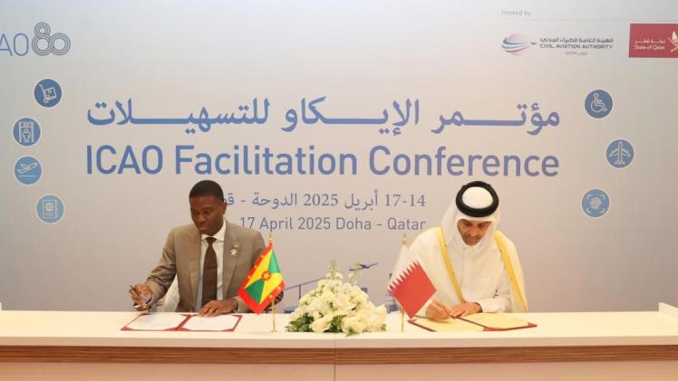 جانب من توقيع الاتفاقية