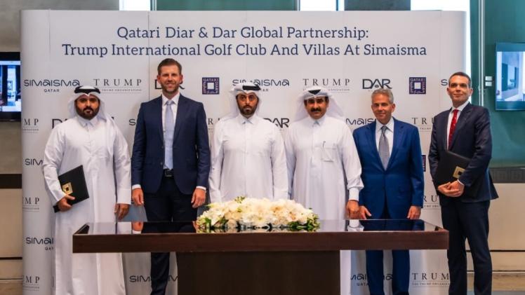 جانب من توقيع الاتفاقية