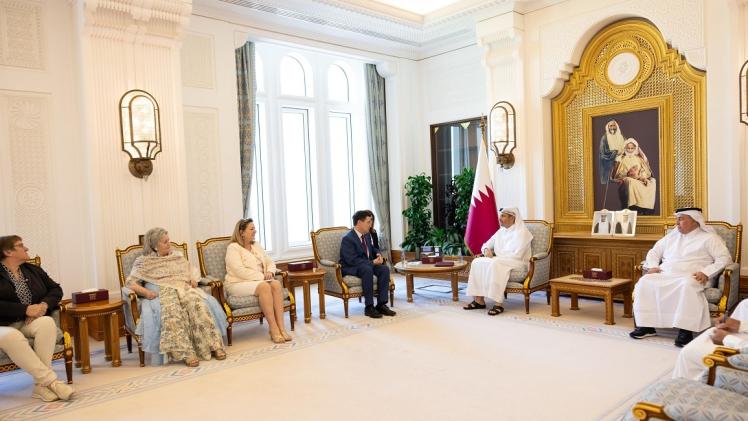 جانب من لقاء معالي رئيس الوزراء بالوفد البرلماني الفرنسي