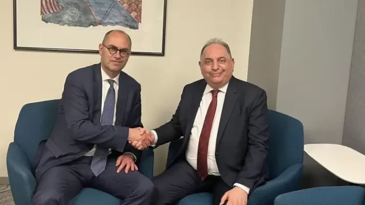 محمد يسر برنية ورون فان رودن