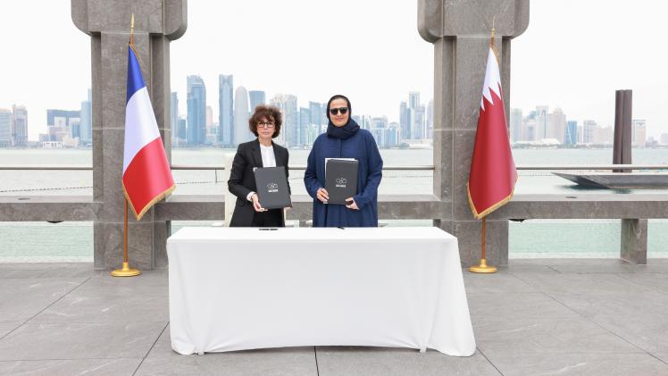 جانب من توقيع الاتفاقية