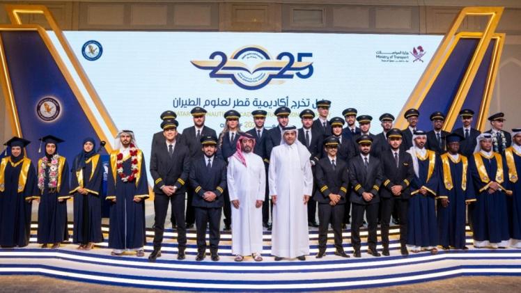 جانب من تخرج الدفعة الجديدة