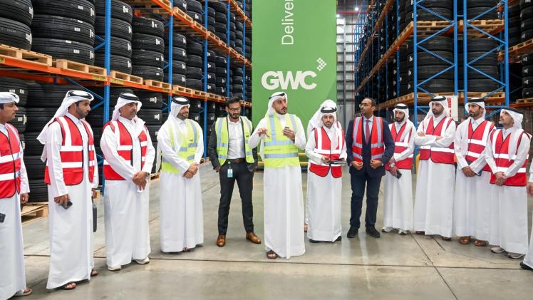 جانب من استقبال هيئة المناطق الحرة وفدا من مركز قطر للقيادات