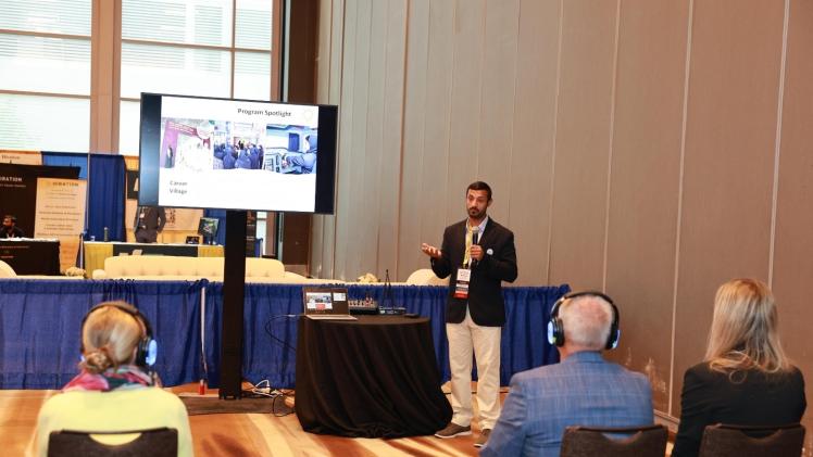 جانب من المؤتمر