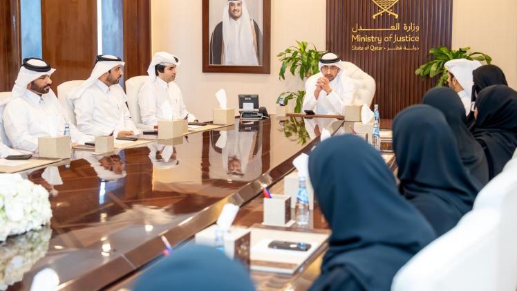 سعادة السيد إبراهيم بن علي المهندي وزير العدل ووزير الدولة لشؤون مجلس الوزراء