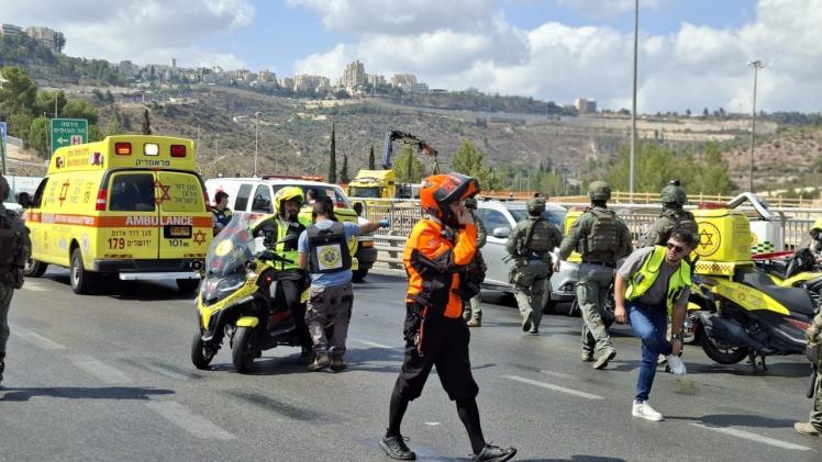 من محيط العملية المسلحة في راموت بالقدس المحتلة