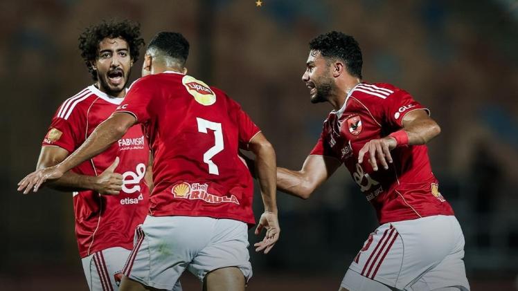 فرحة لاعبي الأهلي بهدف تريزيجيه