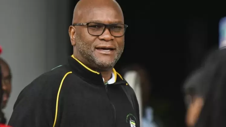 سفير جنوب أفريقيا  نكوسيناثي إيمانويل