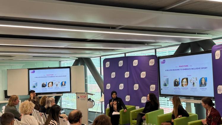 جانب من المشاركة القطرية في الطاولة المستديرة