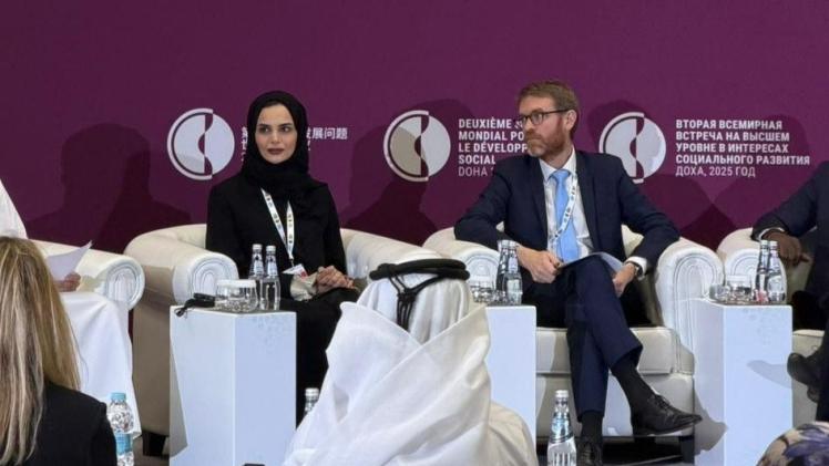 جانب من المائدة المستديرة