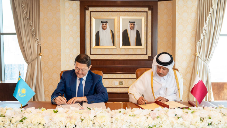 جانب من توقيع الاتفاقية