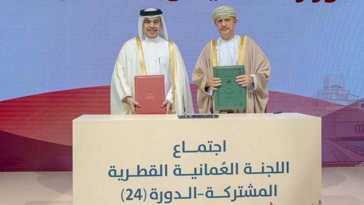 جانب من توقيع مذكرتي التفاهم