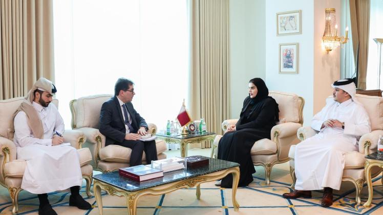 جانب من توقيع الاتفاقية