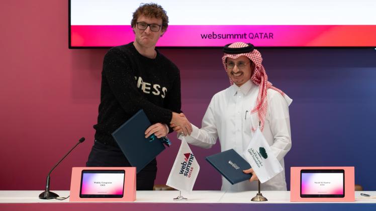 جانب من توقيع الاتفاقية