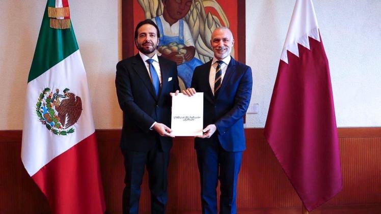 جانب من تسليم أوراق الاعتماد