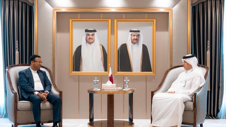 سعادة وزير الدولة للشؤون الخارجية تسلم الرسالة