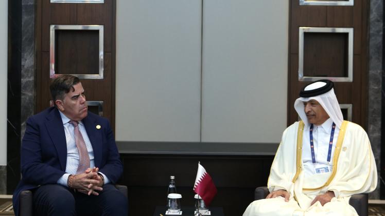 جانب من أحد الاجتماعين