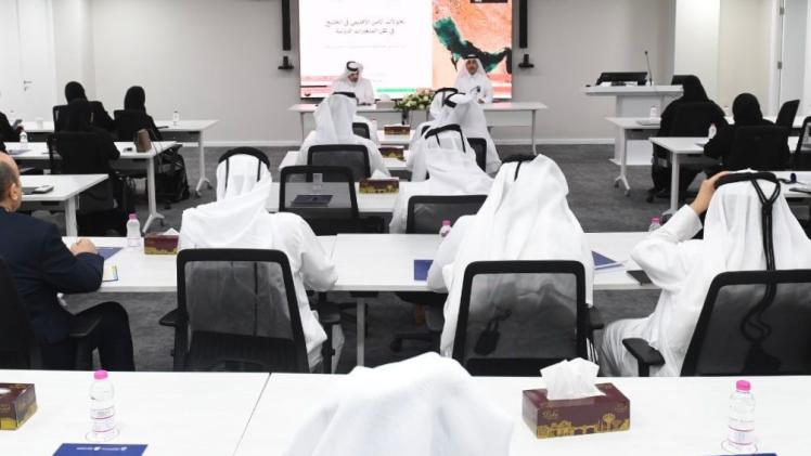 جانب من الجلسة النقاشية