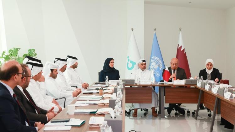 جانب من اجتماع المائدة المستديرة