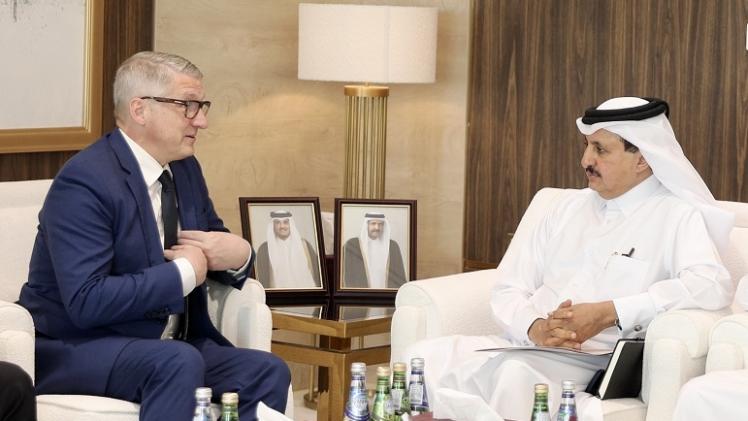 جانب من أحد الاجتماعات