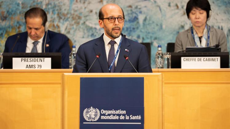 سعادة السيد منصور بن إبراهيم آل محمود وزير الصحة العامة