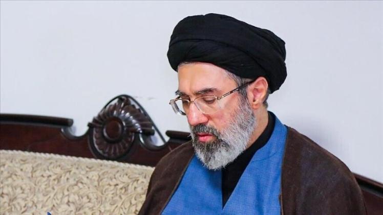المرشد الأعلى الإيراني مجتبى خامنئي