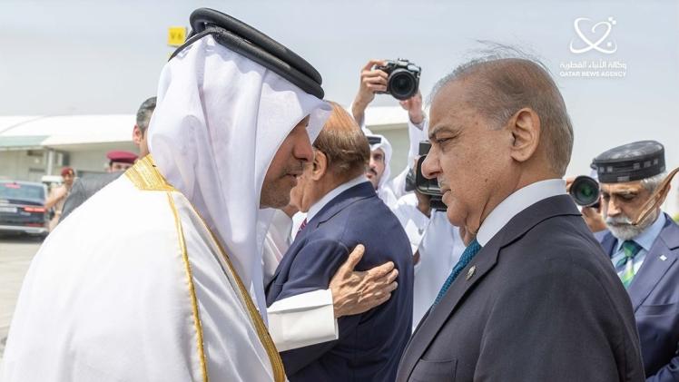 جانب من مراسم الاستقبال