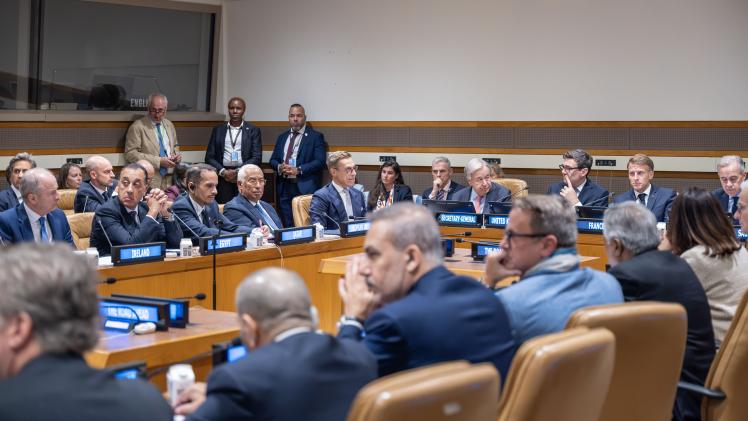 جانب من مشاركة معالي رئيس الوزراء في الاجتماع