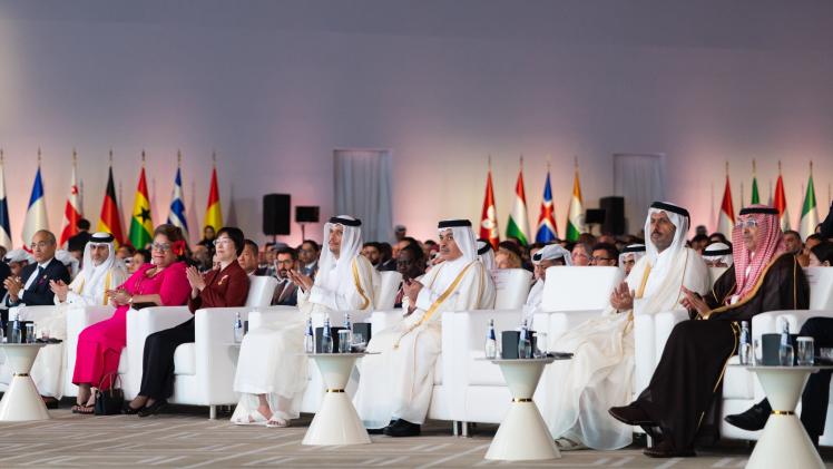 معالي رئيس الوزراء خلال حضوره الاجتماع