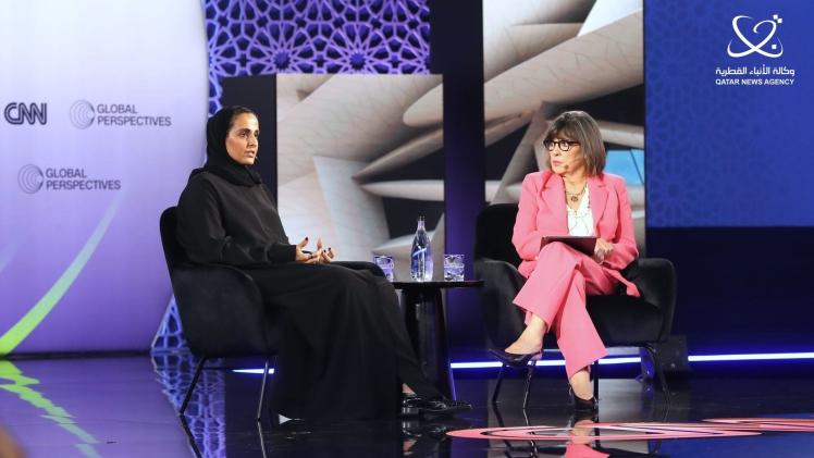 سعادة الشيخة المياسة خلال الجلسة النقاشية