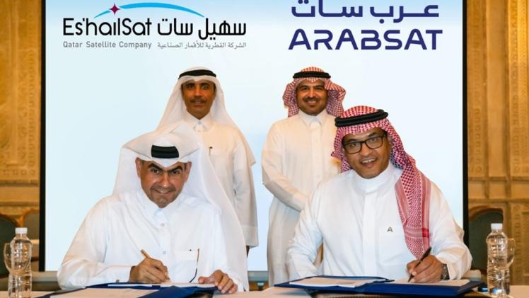 جانب من توقيع الاتفاقية