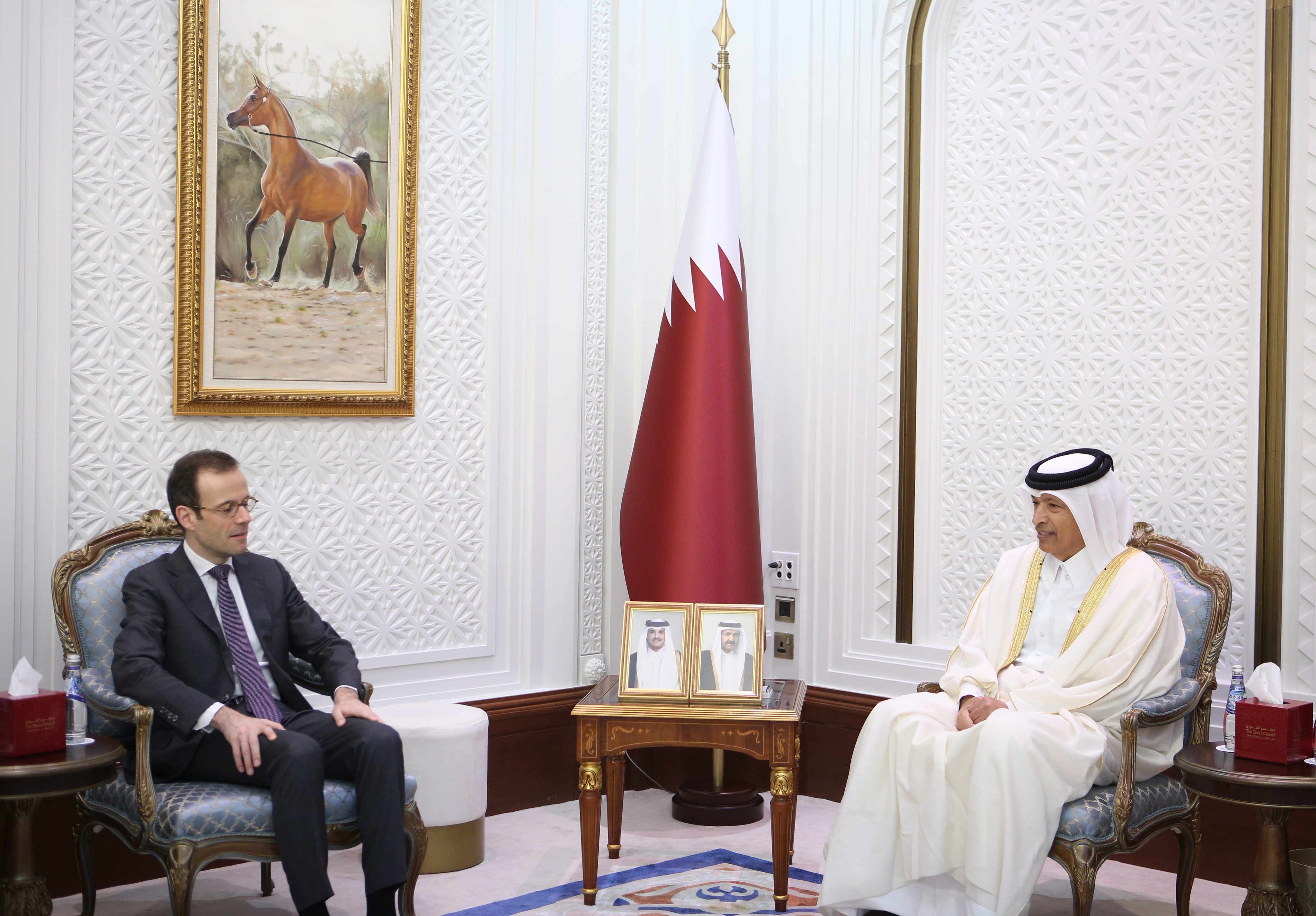 G53euoJW4AAoazl.jfif