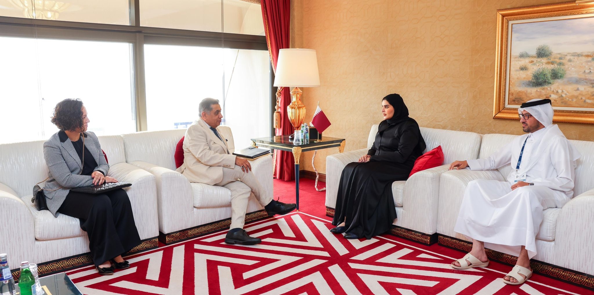 G7q3rQ4XkAAk1x1.jfif