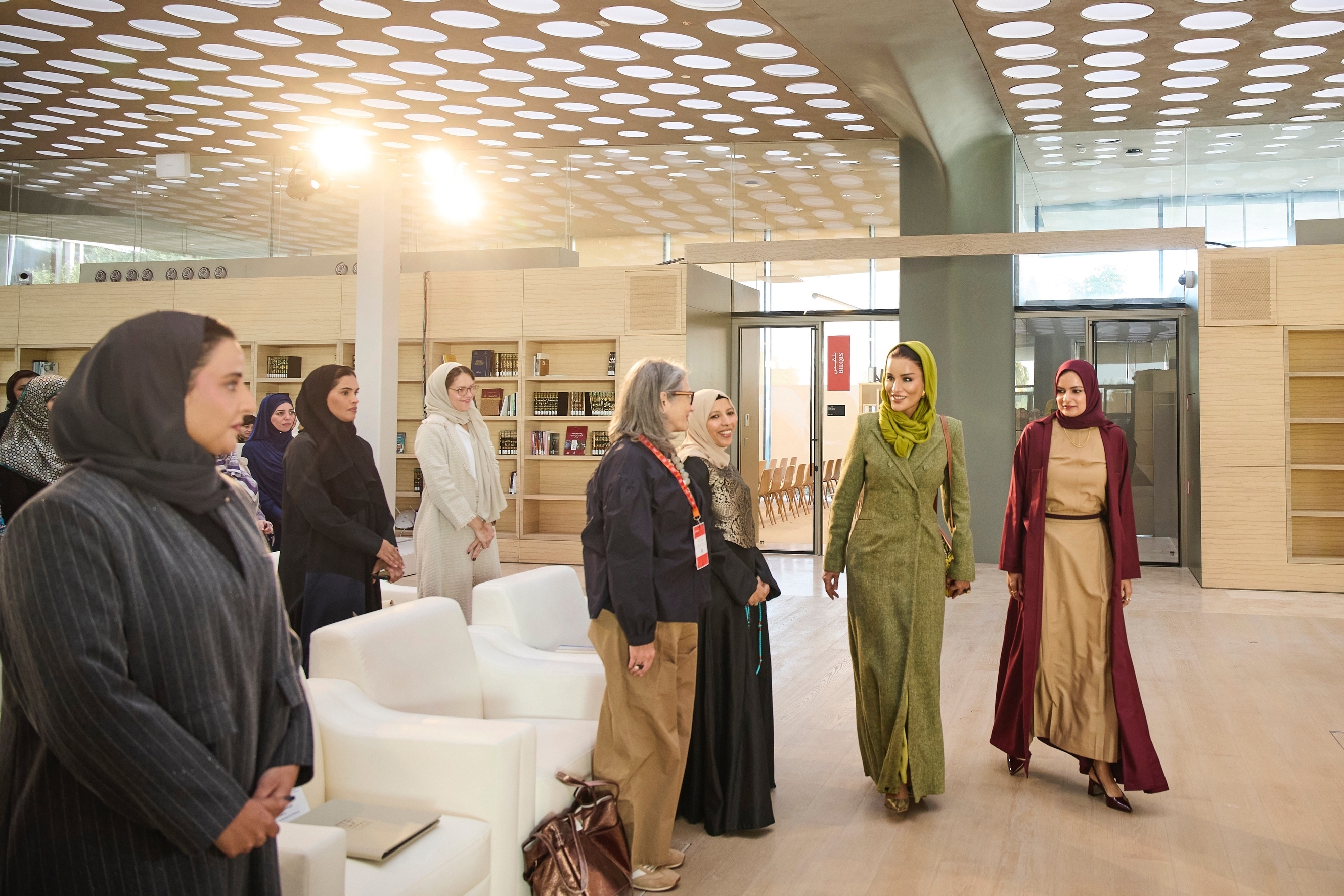 HAAK5fqWgAEJR5v.jfif